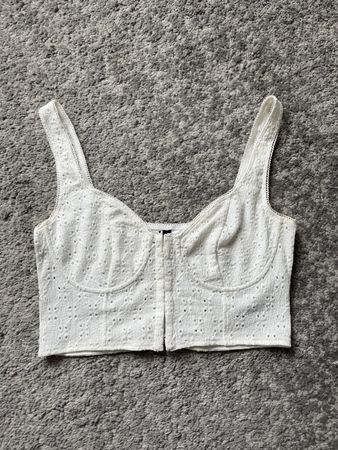 Crop top blanc attache devant  taille 46