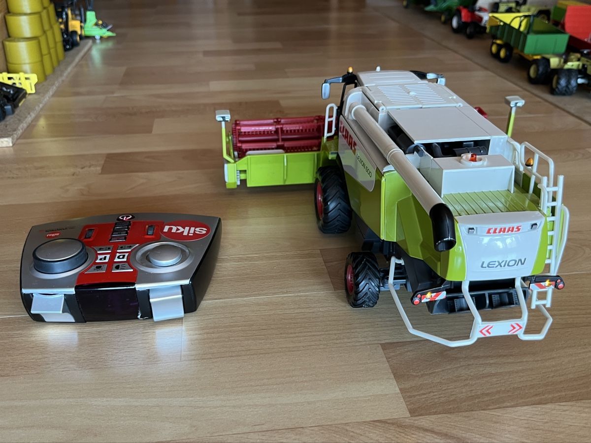 Giocattoli: Siku Control Mähdrescher Claas Lexion 600 – Usato da Montricher venduto da Xenia111