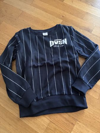 Toller Pullover Gr. 134/140, Neu