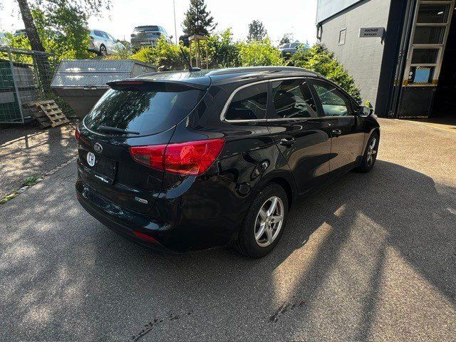 Kia Autos: KIA Ceed 1.6 GDI Kombi  manuel – Gebraucht aus Oberriet SG von jeepv8 5