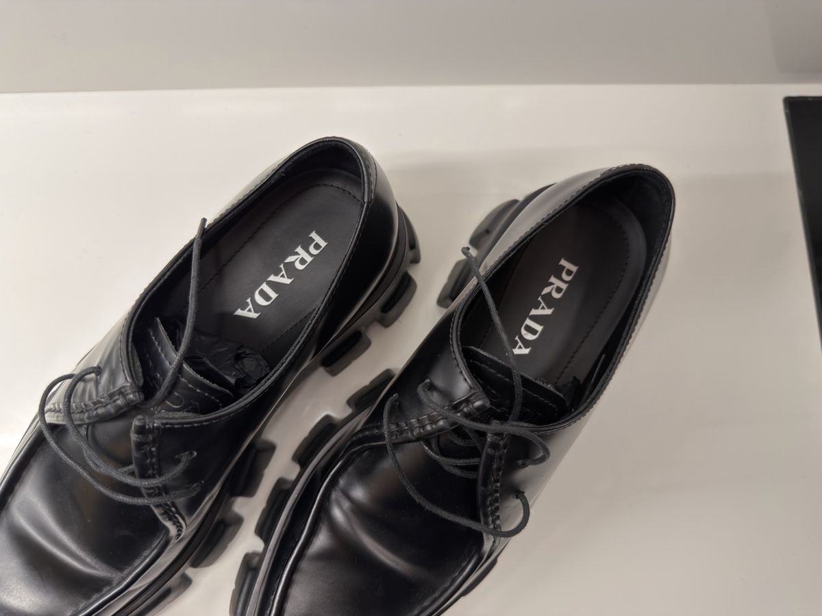 Prada Scarpe da uomo: Prada Monolith Derby EU. 42 – Usato da Giubiasco venduto da mat_n8k5 1