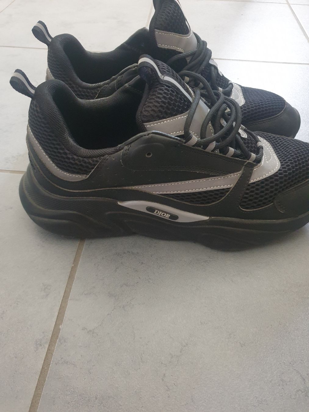 Scarpe da uomo: chaussure taille 44  – Usato da Fribourg venduto da mal_8zjh 2