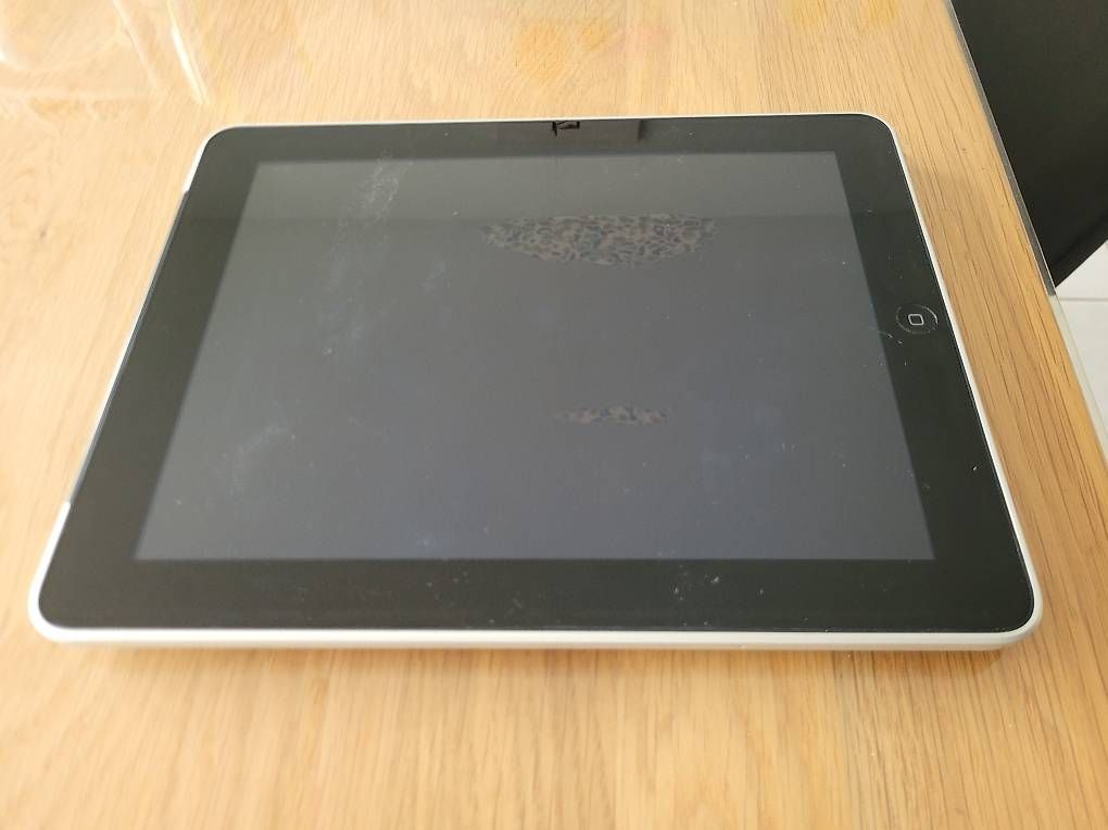 Apple Tablet PC: Apple iPad (1. Generation), 64 GB – Gebraucht aus Sarmenstorf von Hurrli