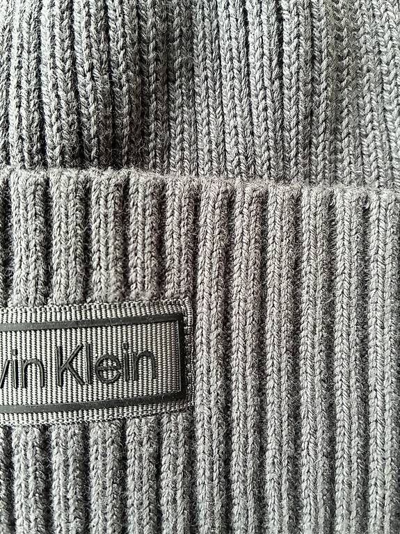 Copricapi, berretti & cappellini: Calvin Klein PATCH CHUNKY Mütze / Farbe iron gate, neu – Usato da Arlesheim venduto da jonasrapp1981 2