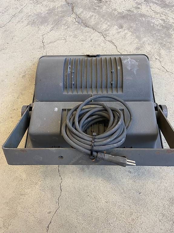 Lampade: MIG Scheinwerfer – Usato da Eschenbach SG venduto da Roger-Fuss 2