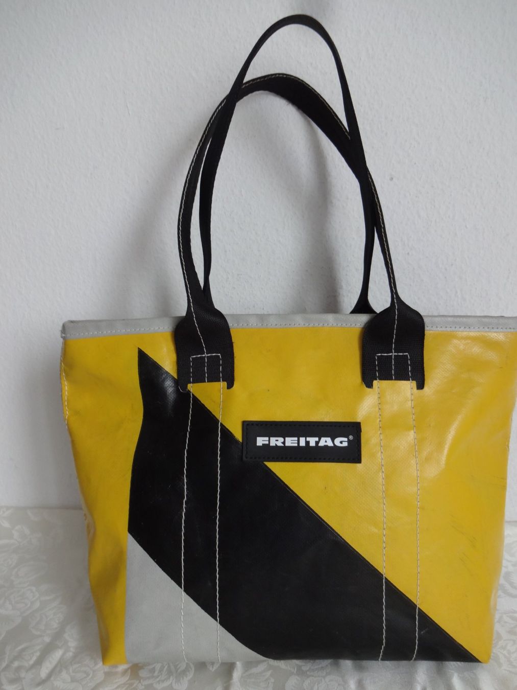 Freitag Sacs femmes: """ FREITAG """ Hand oder Umhängetasche – D'occasion à Frauenfeld par Reyy58