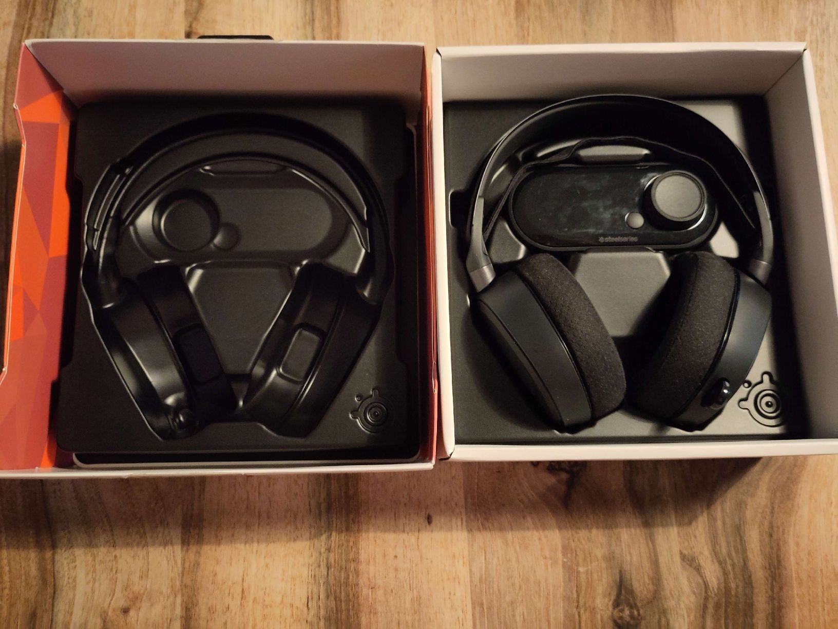 Steelseries Casques audio: Steelseries Arctis Pro Headset + Gamedac – D'occasion à Münchenstein par Leo_Hofer