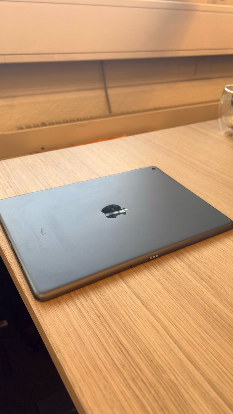 Apple Tablet PC: Apple iPad (7. Generation) | schwarz – Usato da Volketswil venduto da appmac67 3