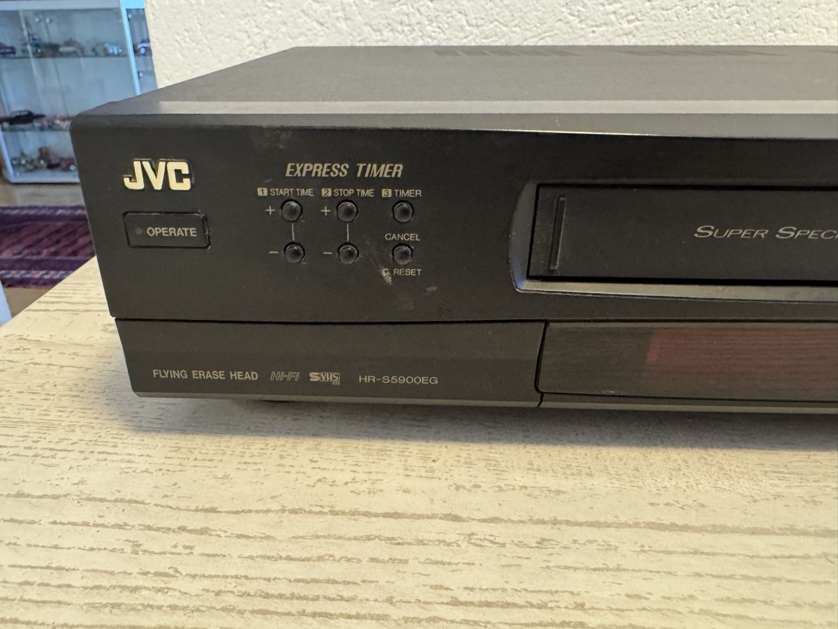 JVC Aufnahmegeräte: Jvc hr-s5900 super vhs recorder – Defekt aus Zunzgen von milesdavis76 1