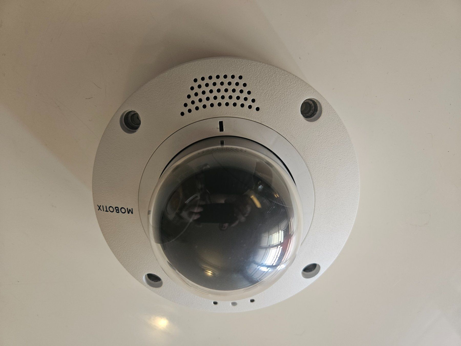 Mobotix Webcam: Mobotix D71A Webcam 3840 x 2160 Pixels – Usato da Lausanne venduto da FamilleCool 1