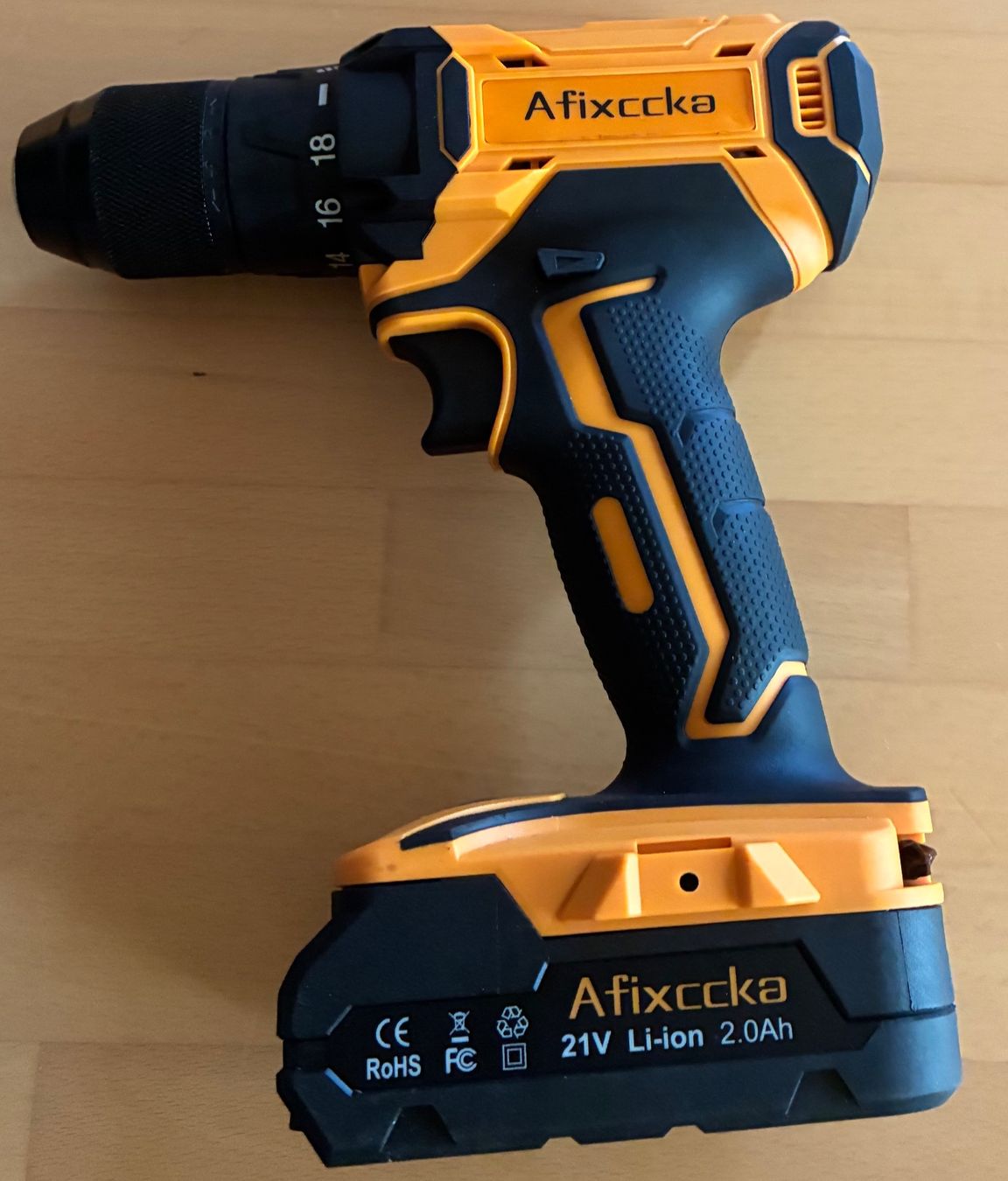 Tutti gli attrezzi: Afixcca Schrauber 21V Li-Ion 2.0Ah mit Bohrer Set – Usato da Urdorf venduto da Obelix10 1