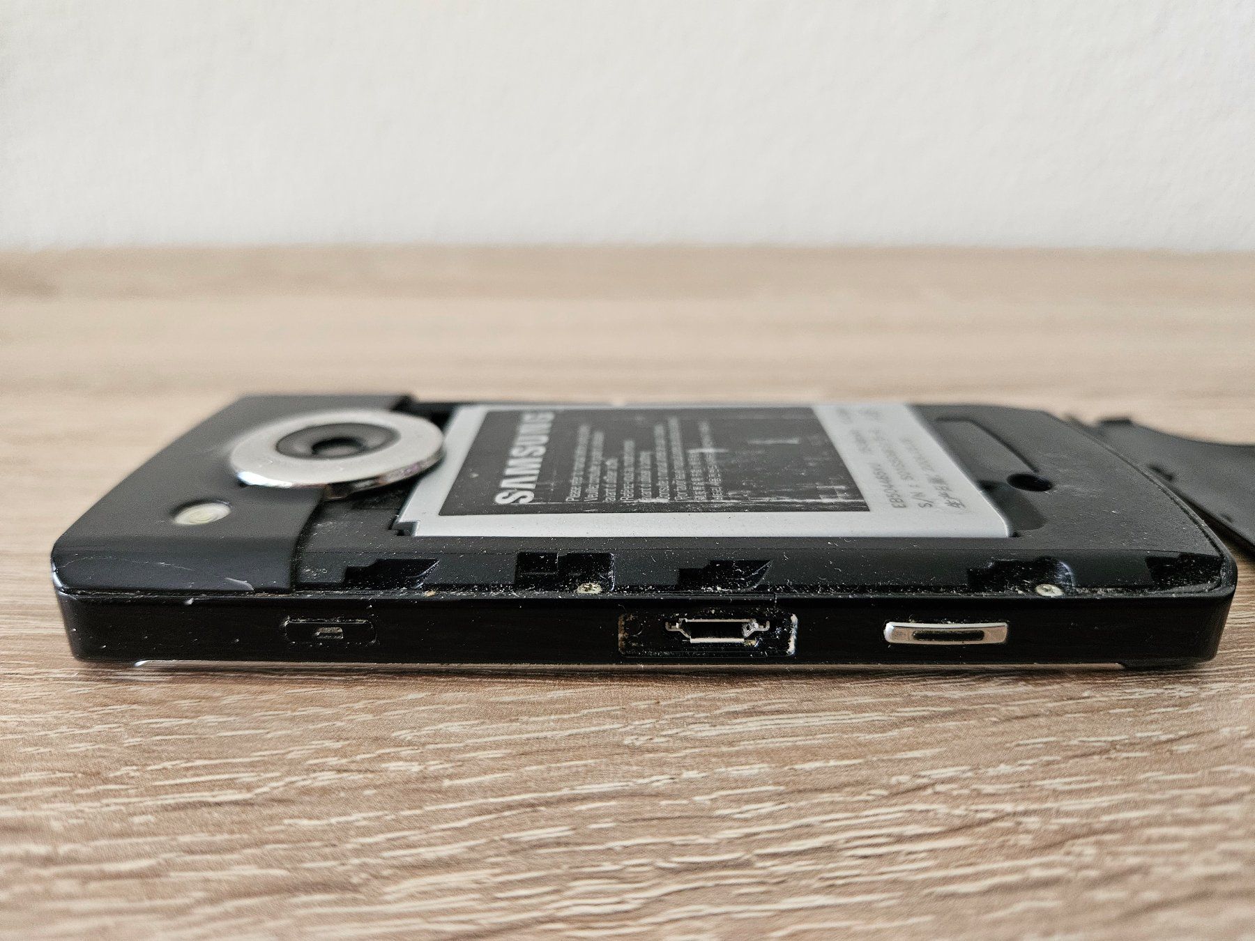Samsung Telefoni cellulari / Smartphones: Samsung I8910 – Usato da Wauwil venduto da seriously3 3