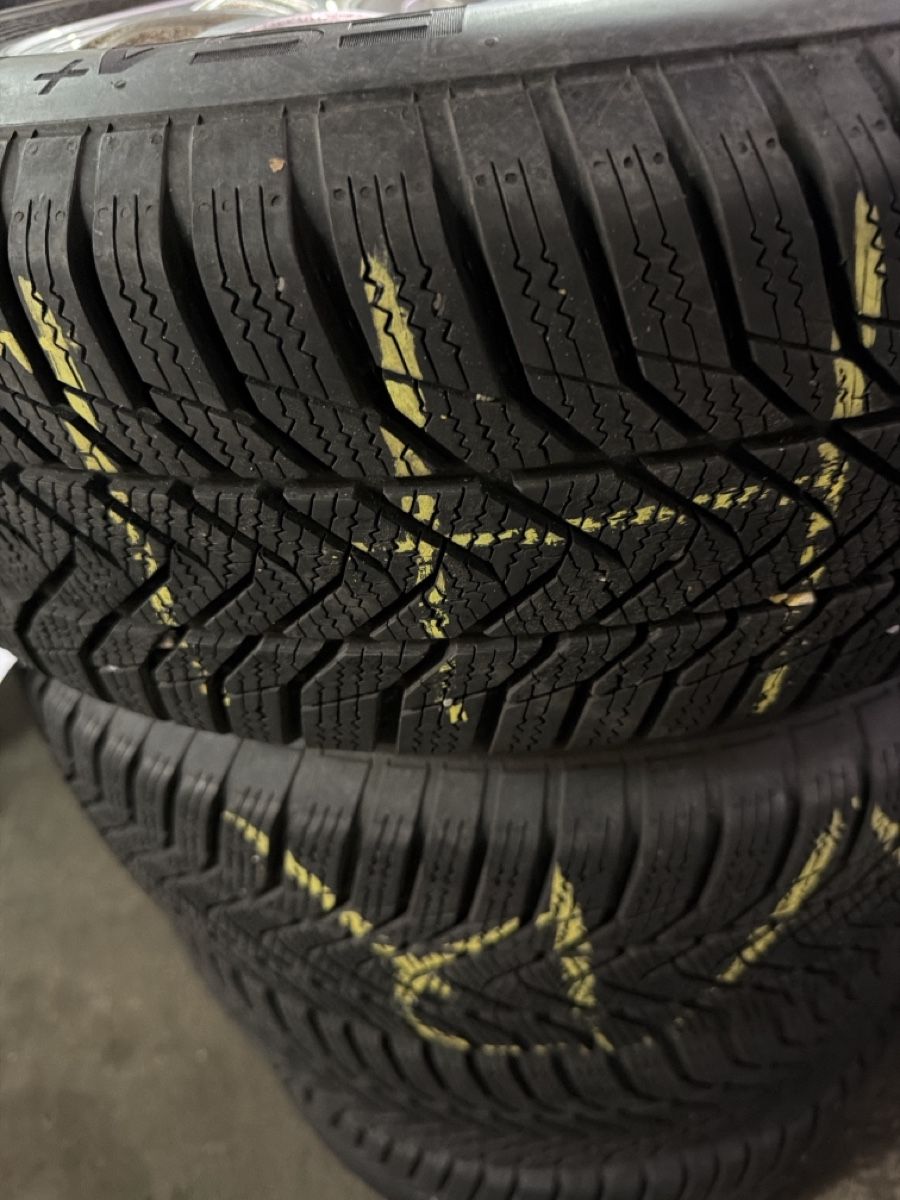 Pneus & Roues: Hyundai Winterrad ix20 oder andere – D'occasion à Kräiligen par tisala 6