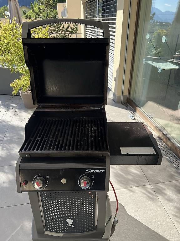 Griglie: Gebrauchter Weber Gasgrill – Usato da Gersau venduto da Pgk17 1