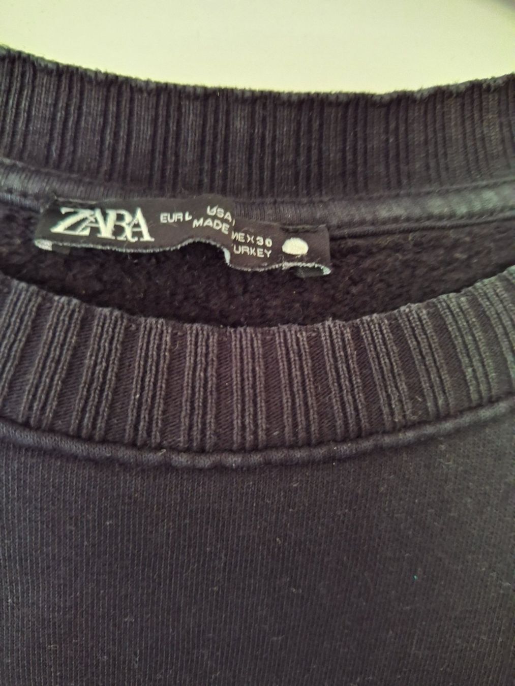 Pulls & Sweat-shirts: Zara Basic Herbst-Pullover, Schwarz, L – D'occasion à Aesch BL par sar_j59l 1