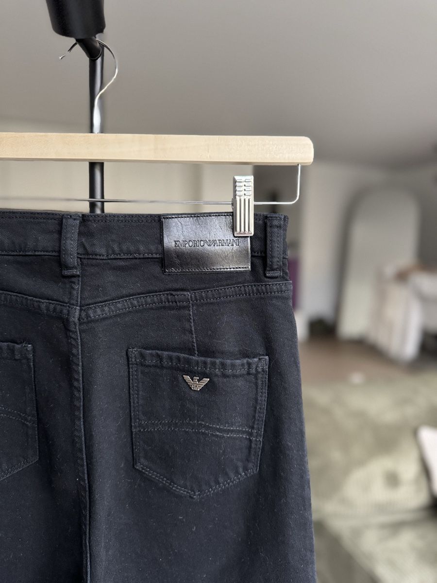 Armani Jeans: Emotion Armani black high waist jeans – Nuovo (secondo la descrizione) da Zürich venduto da ari_cr2f