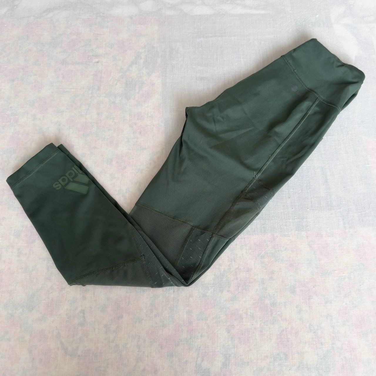 Adidas Leggings: Adidas  Leggins Gr.S – Gebraucht aus Dietikon von Ur-ga64 2