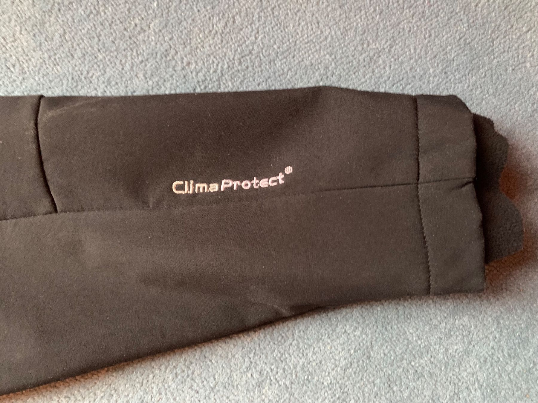 CMP Giacche: CMP Softshelljacke Damen Gr. 42, schwarz mit Kapuze – Usato da Wiesendangen venduto da Babalegi 3