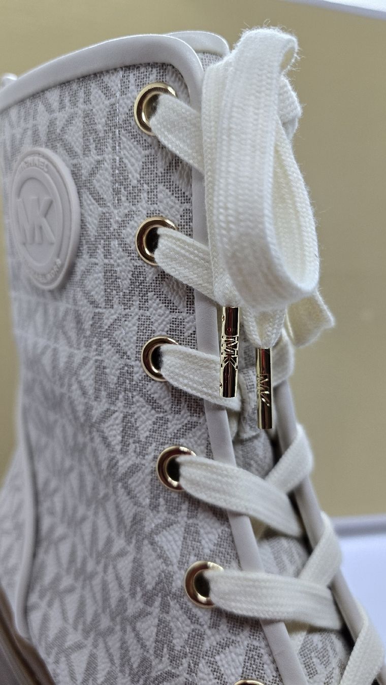 Michael Kors Damenschuhe: Michael Kors  Corey Logo Combat Boot size 40 – Neu und originalverpackt aus Biel/Bienne von Yoon62 2