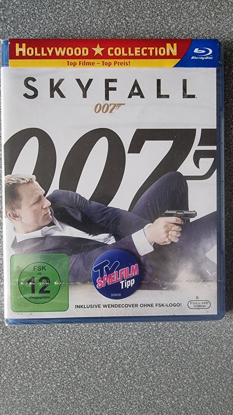 Tous les DVDs: Blu Ray - 007 James Bond Skyfall NEU – Neuf avec emballage d'origine à Oetwil am See par fineli2