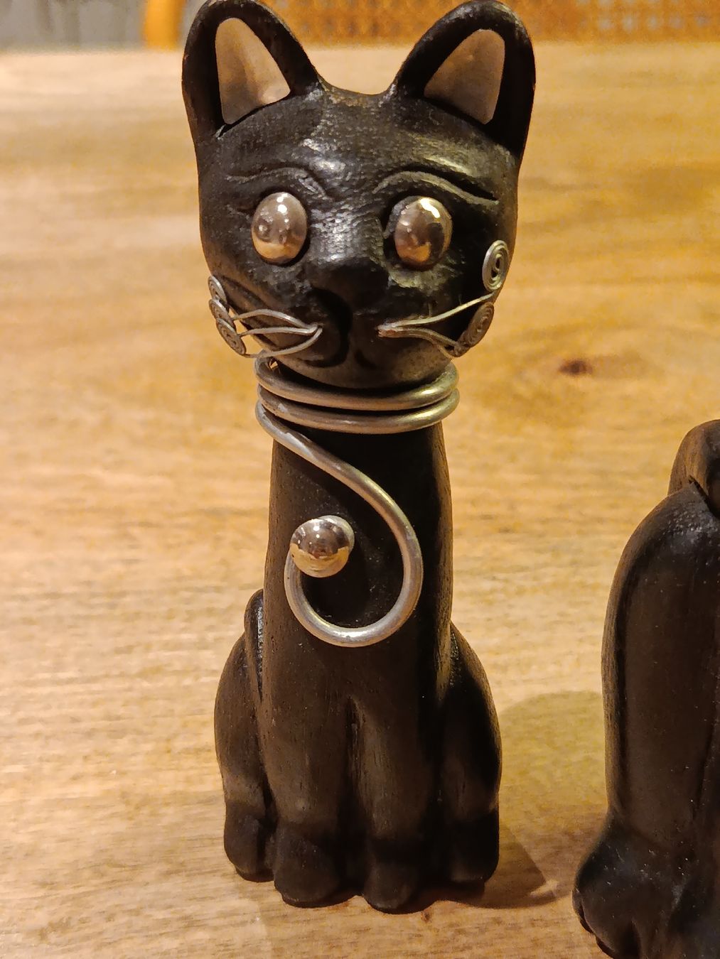 Statuette: 2 x Holzkatzen – Usato da Wattwil venduto da sunicheyenne 1