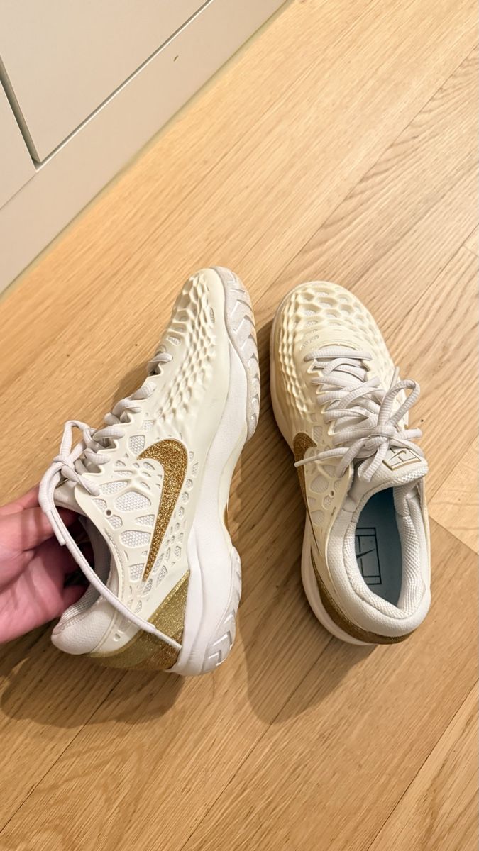 Nike Scarpe da donna: Nike Tennis Schuhe – Usato da Döttingen venduto da SenKirman 2