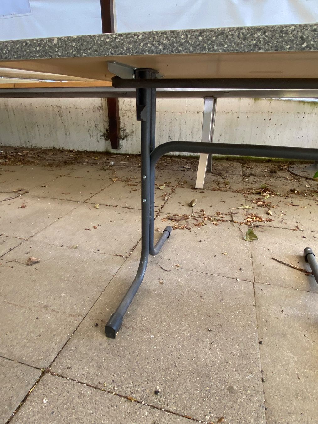 Tavoli: Gartentisch Marmormuster 110x70x71cm – Usato da Eschlikon TG venduto da ArtRec 2
