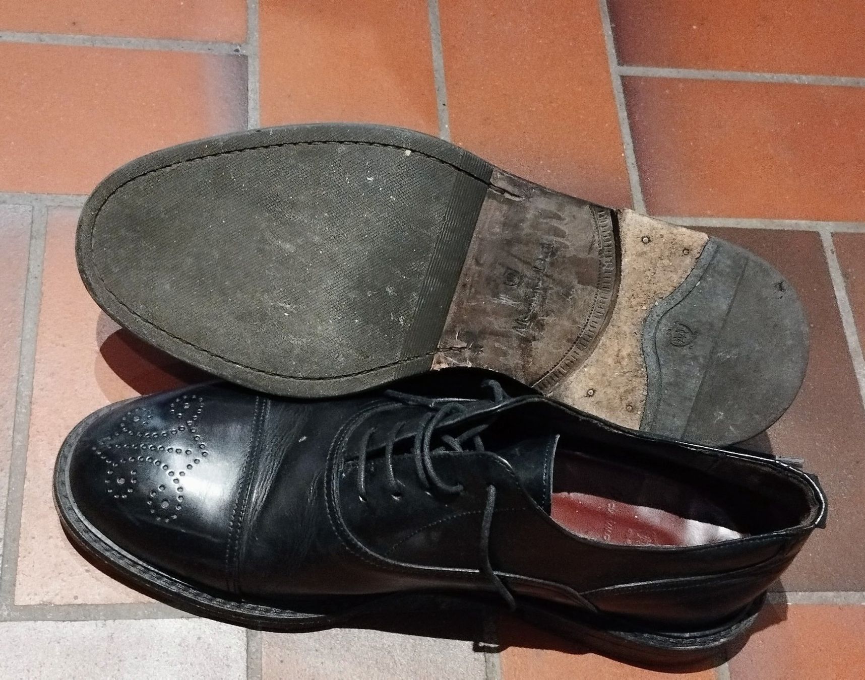 Massimo Dutti Scarpe da uomo: Massimo Dutti 44 Derby Schwarz – Usato da Zürich venduto da blu3l3mon 2