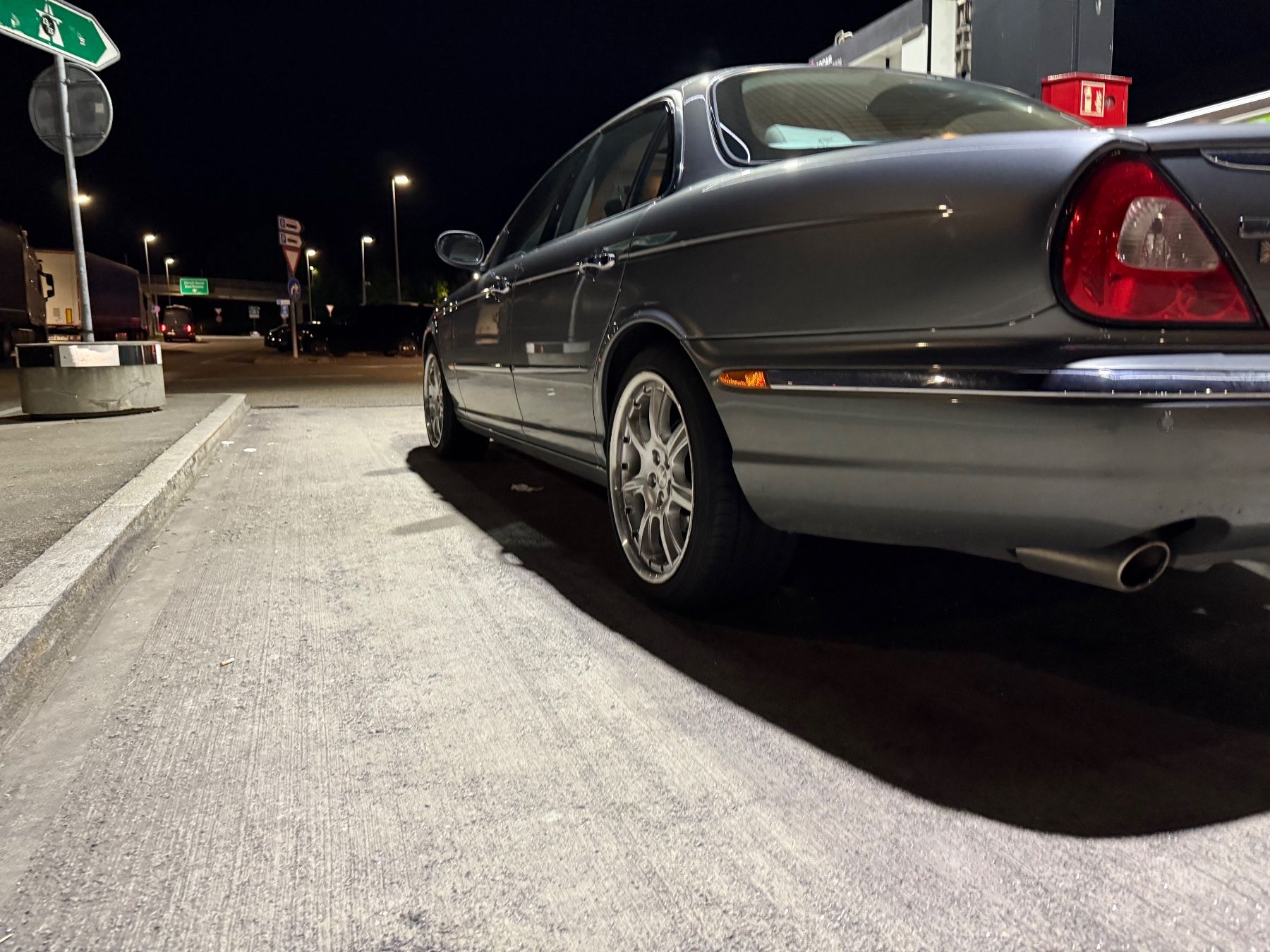 Jaguar Automobili: Jaguar XJ8 – Usato da Burgdorf venduto da akl_b6zw 4