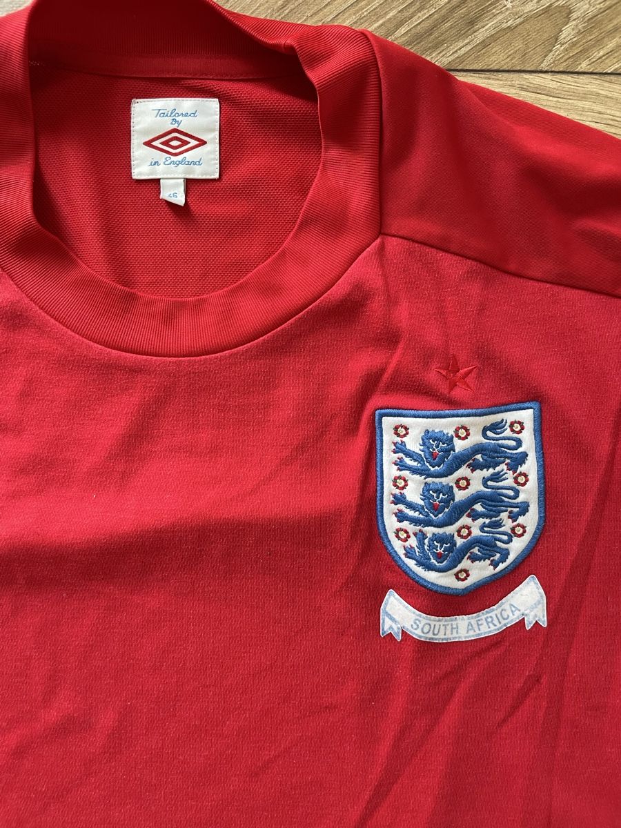 Umbro Maillots de corps & Pantalons: Maillot Angleterre M - 2010/2011 – D'occasion à Lausanne par Balthaaaa 1