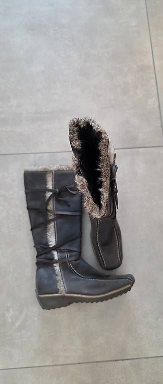 Scarpe da donna: Bottes fourées marron – Usato da Monteggio venduto da jea_6xcn 1