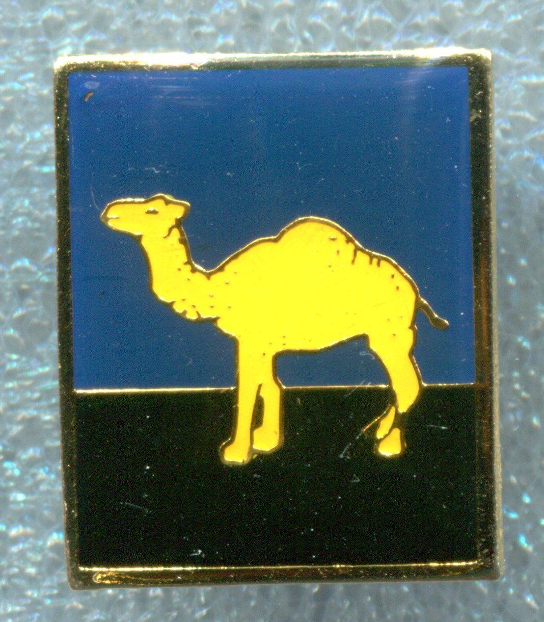 Camel Plaquettes & Badges: CAMEL – D'occasion à Winterthur par Sammleroase
