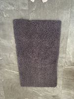 Flauschiger Badezimmerteppich, grau, 70x125cm, Maddison