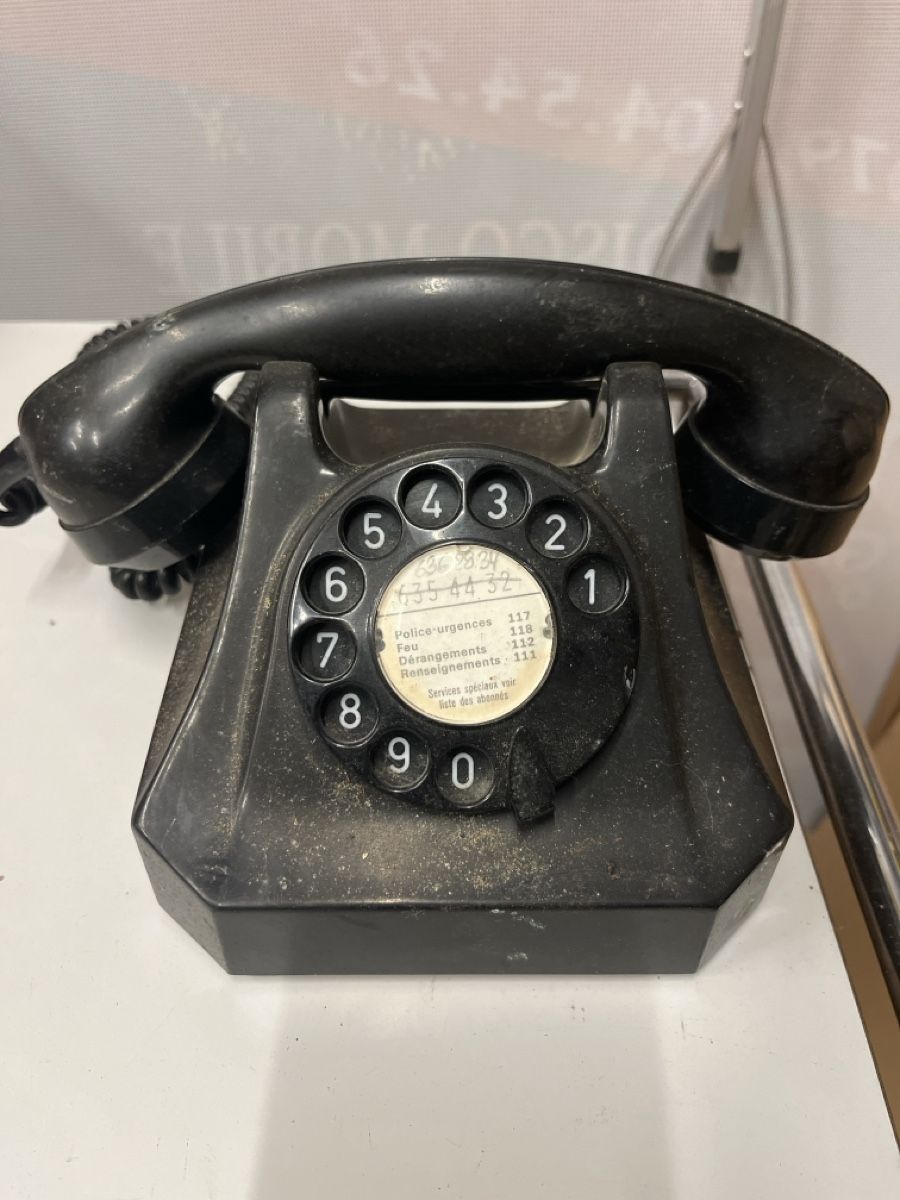 Swisscom Telefoni: Ancien téléphone  – Usato da Onnens FR venduto da Daniel333