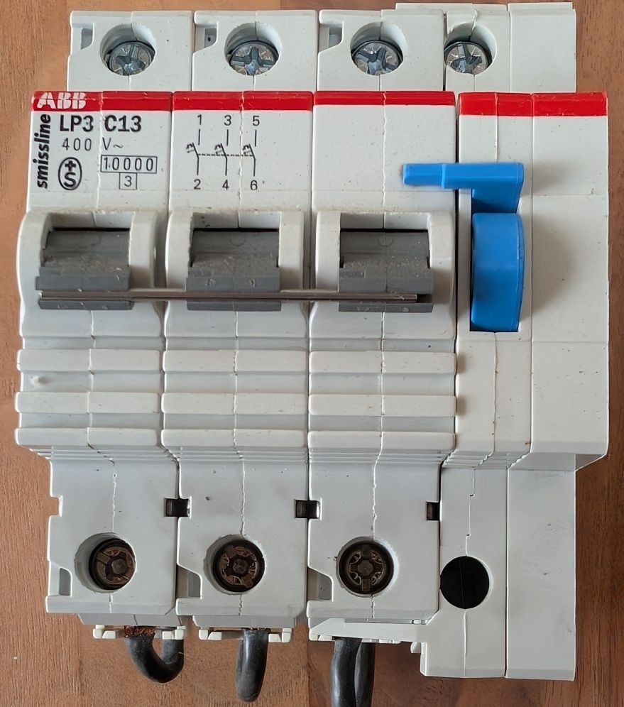 ABB Interruttori: ABB Smissline LP3 C13 Sicherungsautomat – Usato da Grüt (Gossau ZH) venduto da roflloler