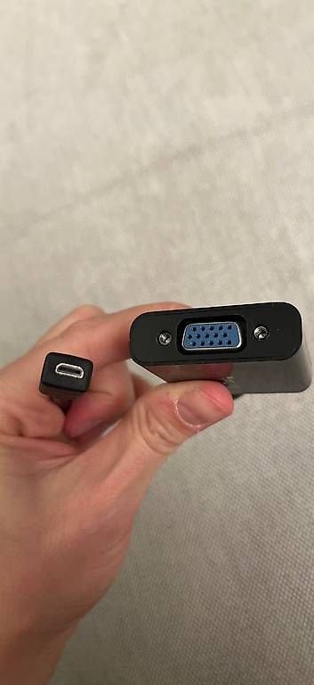 Unità & Adattatore: Micro HD to VGA Adapter Converter – Usato da Zürich venduto da zucchetti13