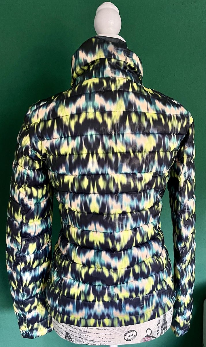 Bershka Vestes: Bershka Jacke Gr. 34 – D'occasion à Aarburg par Petite-closet-Loop 2