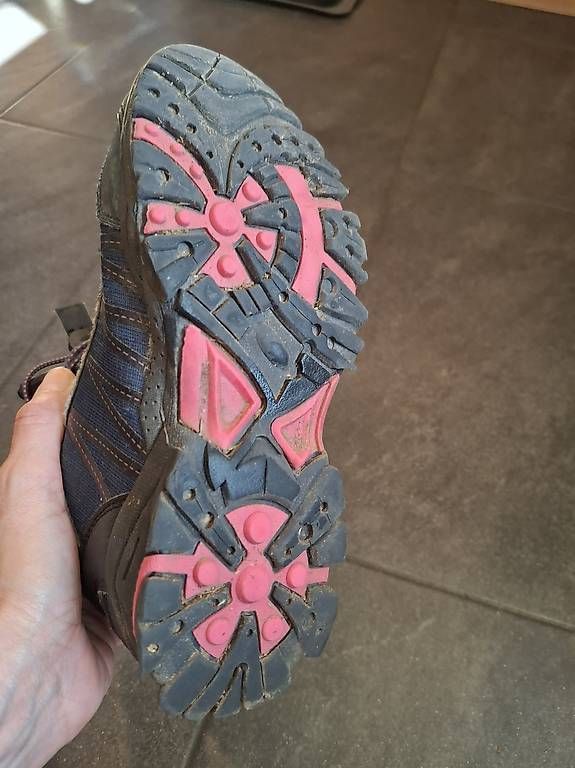 Scarpe per ragazze: Wanderschuhe Gr.34 – Usato da Reutigen venduto da Anita1234 2
