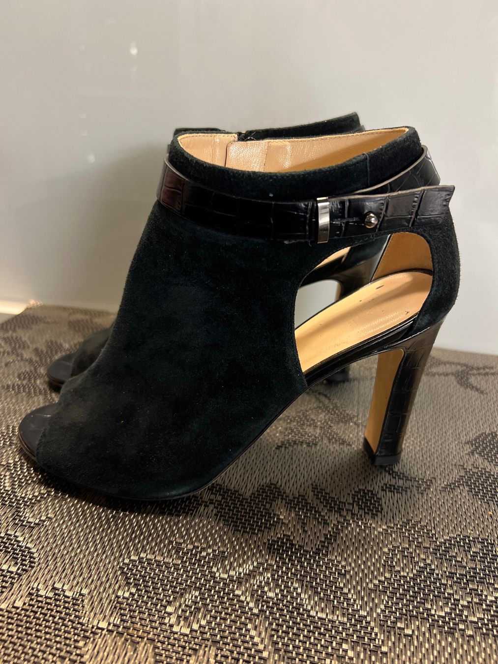 Navyboot Scarpe da donna: Navyboot Pumps Leder schwarz Gr. 38 Edel – Usato da Cham venduto da Anazens61