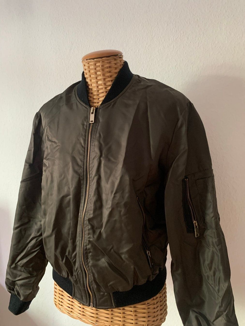 Zara Giacche: ZARA - Bomberjacke olivgrün S – Usato da Zürich venduto da Diazaio 1