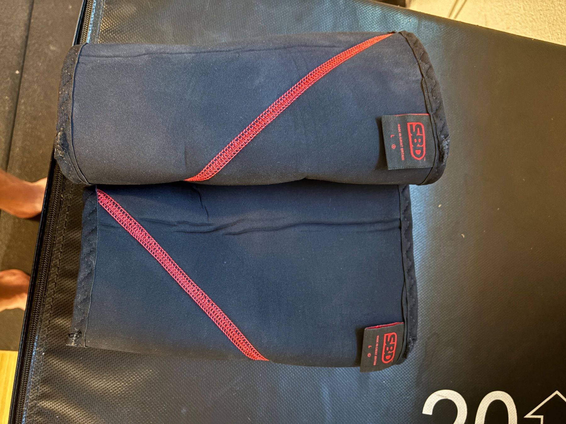 Protezioni & Imbottiture: Powerlifting Knee Sleeves – Usato da Jonen venduto da MichaelM2015