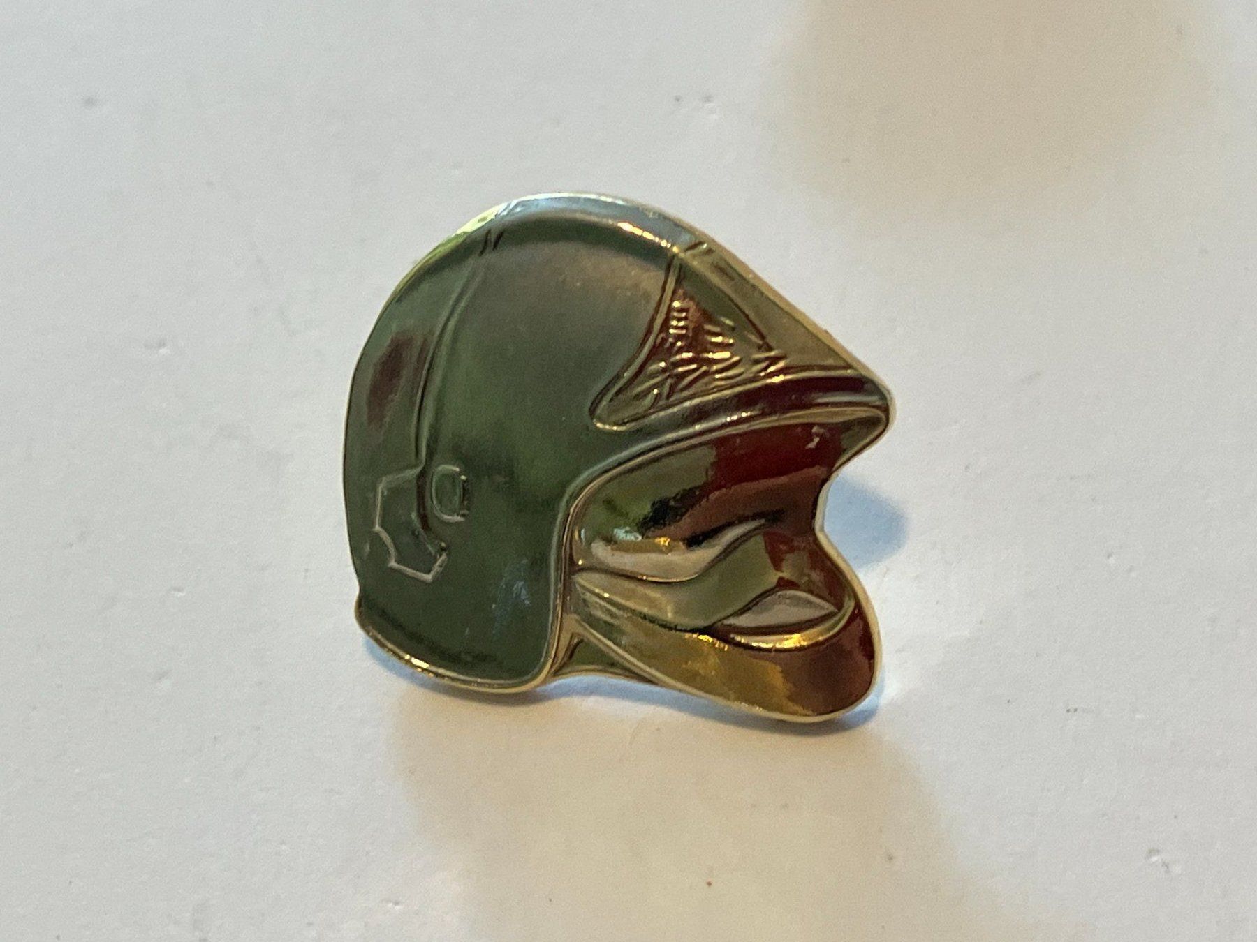 Plaquettes & Badges: 1 Pin Feuerwehr Helm – D'occasion à Basel par djwwpp