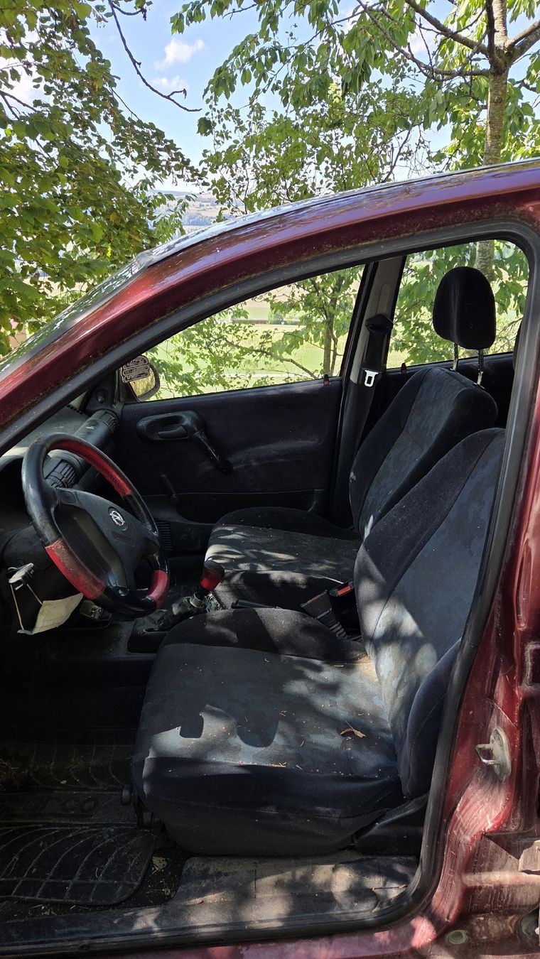 Opel Automobili: Opel Corsa B12 16V für Teile oder Export – Usato da Konolfingen venduto da borkenkaefer91 6