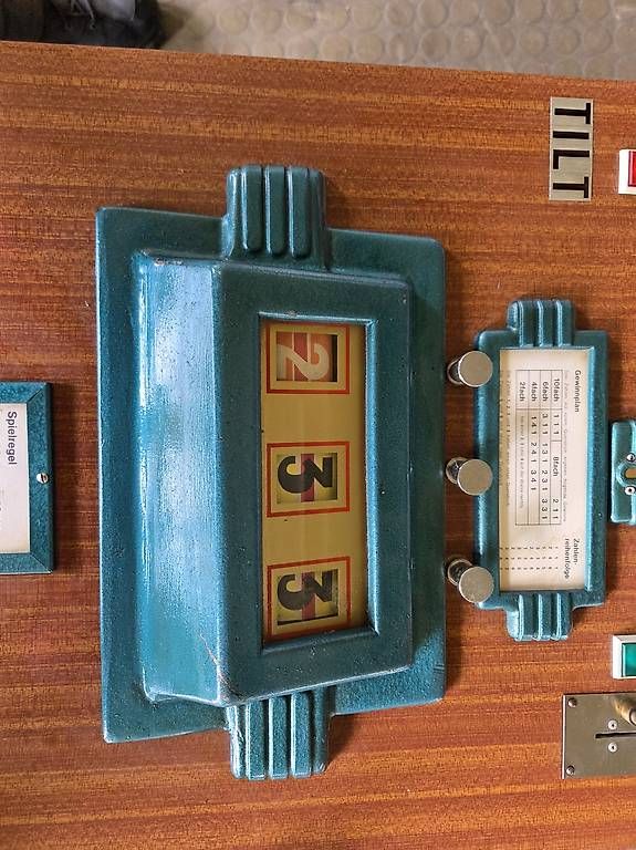 Slot Machine: Geldspielautomat – Usato da Steckborn venduto da Dieter_Scherrer