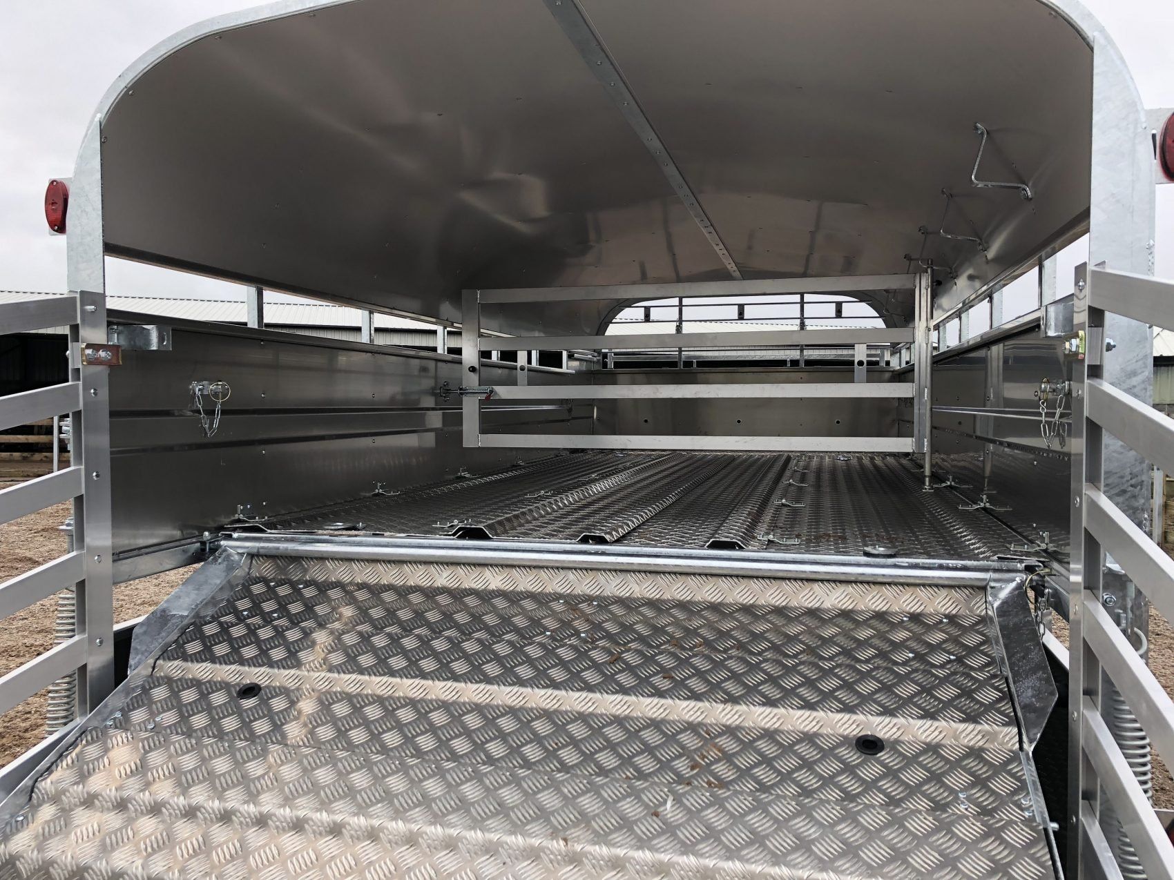 Nugent Anhänger: Nugent Viehanhänger LS146/2/D 2 Achser – Neu und originalverpackt aus Gunzgen von HofmannAnhaenger 4