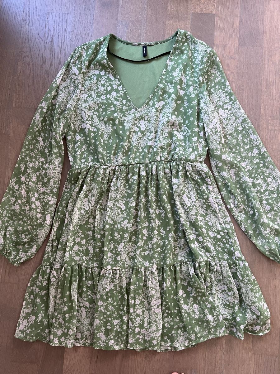 Vero Moda Vestiti: Vero Moda Kleid – Nuovo (secondo la descrizione) da Kriens venduto da Krienserin_T 3
