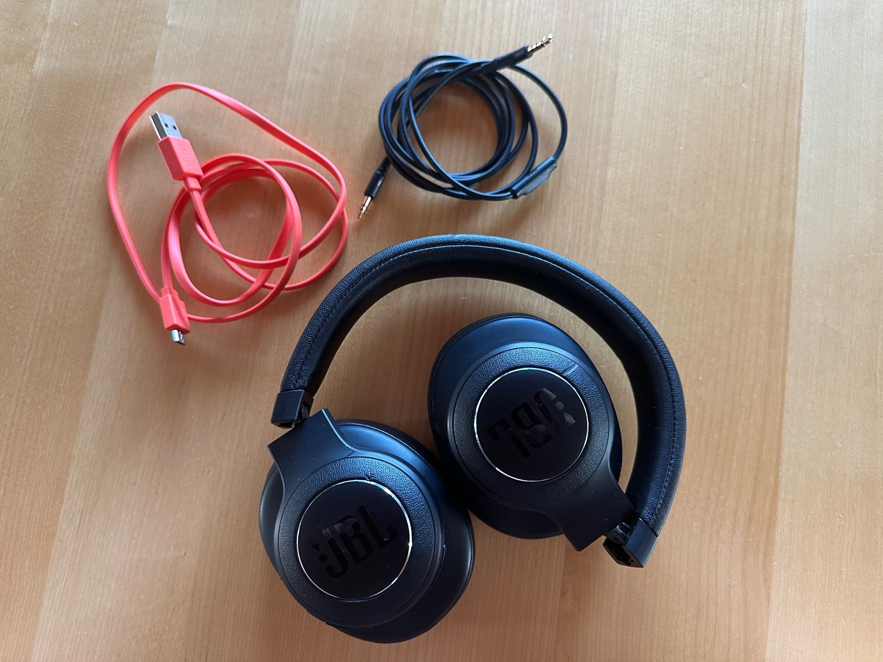 JBL Cuffie: JBL E55BT Over-Ear Bluetooth-Kopfhörer – Usato da Buchs AG venduto da lucazubi7