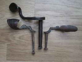 3 antike Türschlossgriffe geschmiedet