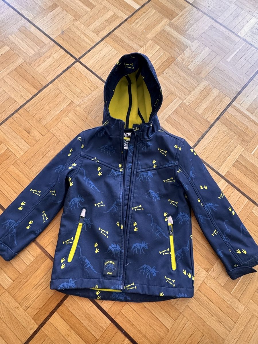 Jacken & Mäntel: Softshell Jacke gr.110 – Gebraucht aus Ennetbürgen von ybo_fp2b