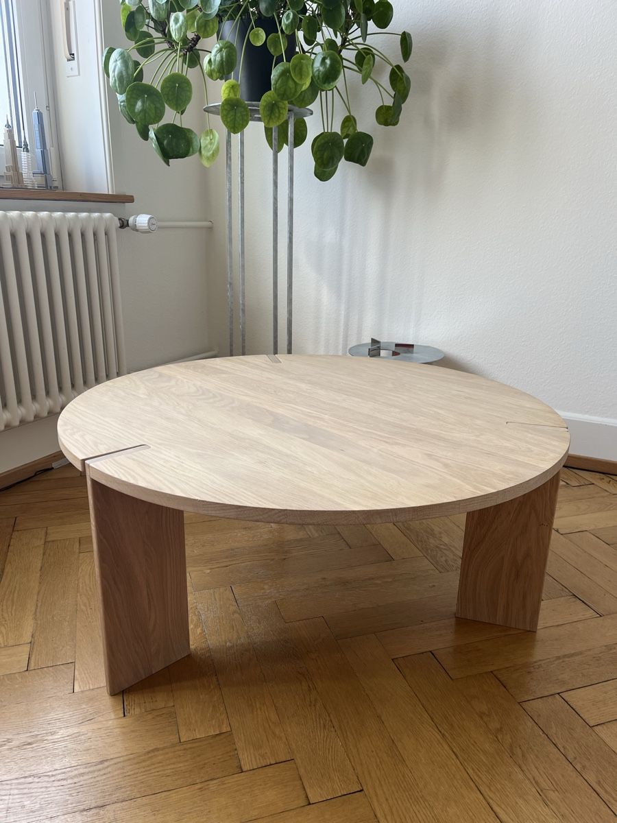 Oyoy Tavoli: OYOY Couchtisch 90 cm Durchmesser – Nuovo (secondo la descrizione) da Basel venduto da Magali82